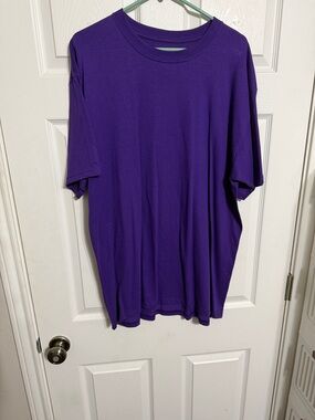 Men's Short Sleeve Crewneck T-Shirt in Purple